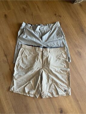 Quiksilver & Banana Republic Men's Beige and Light Gray Flat Front Shorts